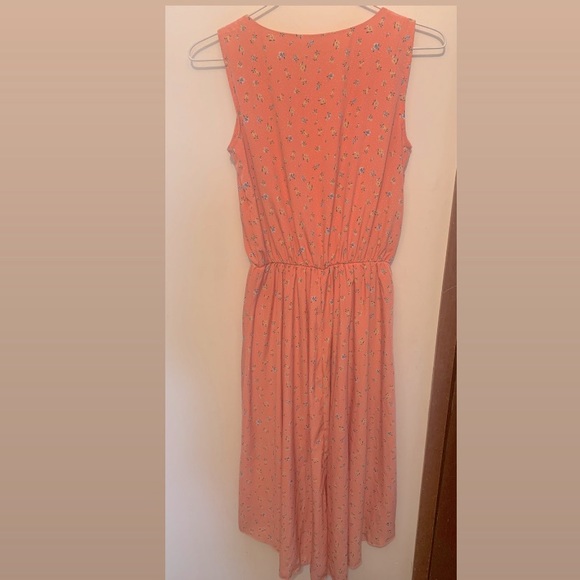 Peach Floral Dress - size Medium - Picture 4 of 5
